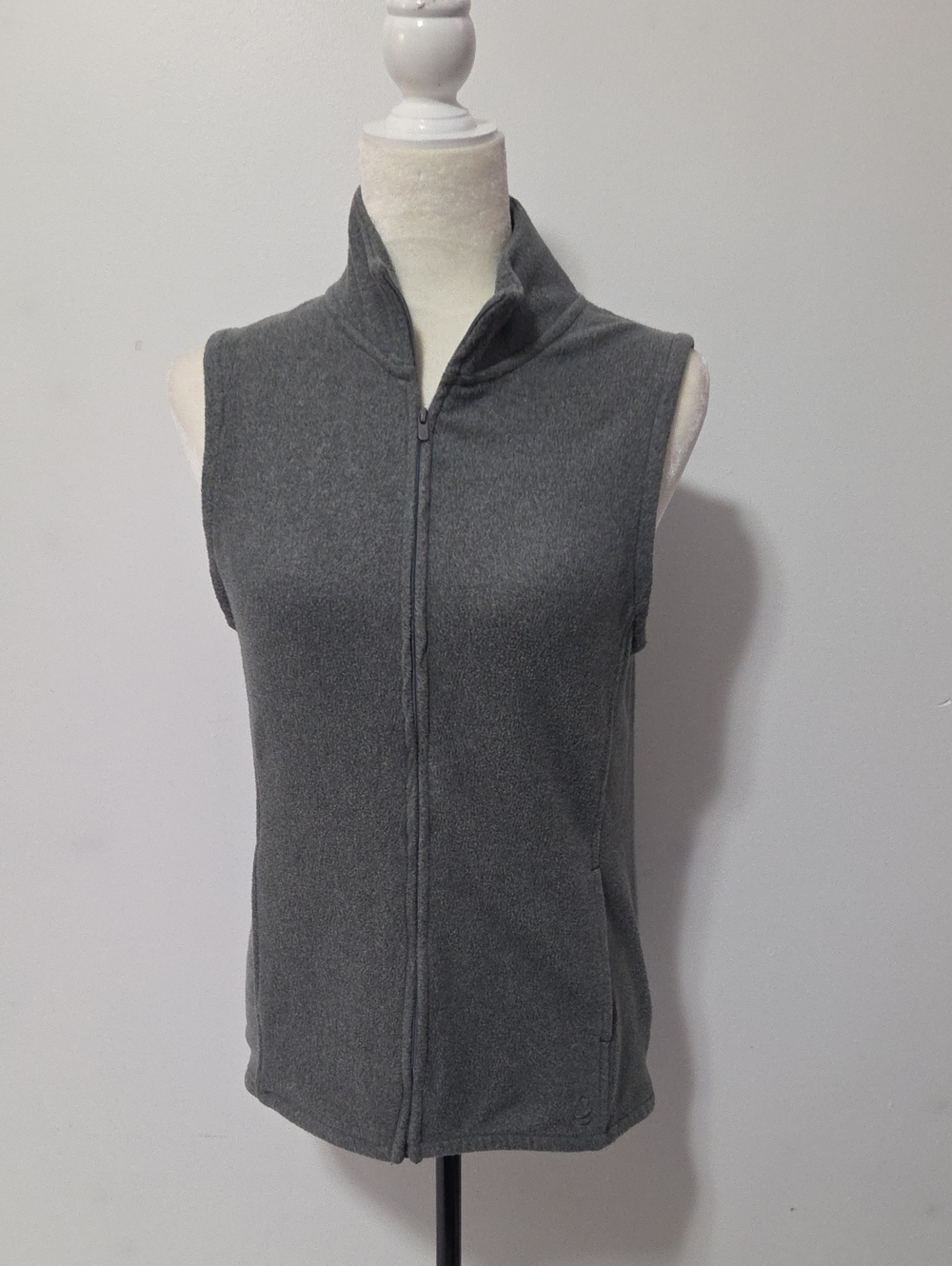Cuddl Duds Fleecewear Gray Full-Zip Fleece Vest